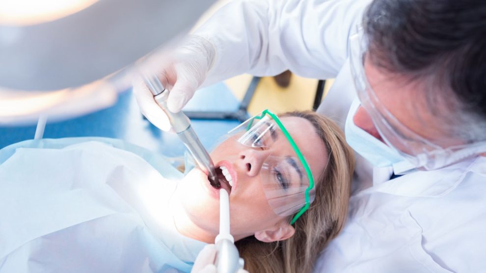 Nowoczesne techniki leczenia kanałowego – jak minimalizować ból i dbać o zdrowie zębów!
